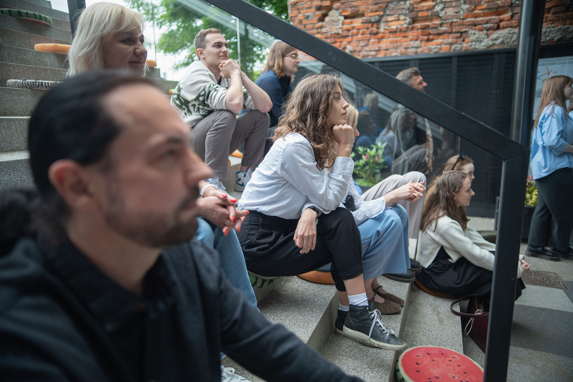 Zdjęcie z wernisażu wystawy prac studenckich dotyczących koncepcji urbanistycznych na terenie Radomia